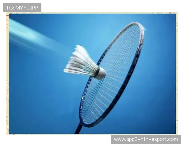 羽毛球场上的速度与美学：动作细节被放大